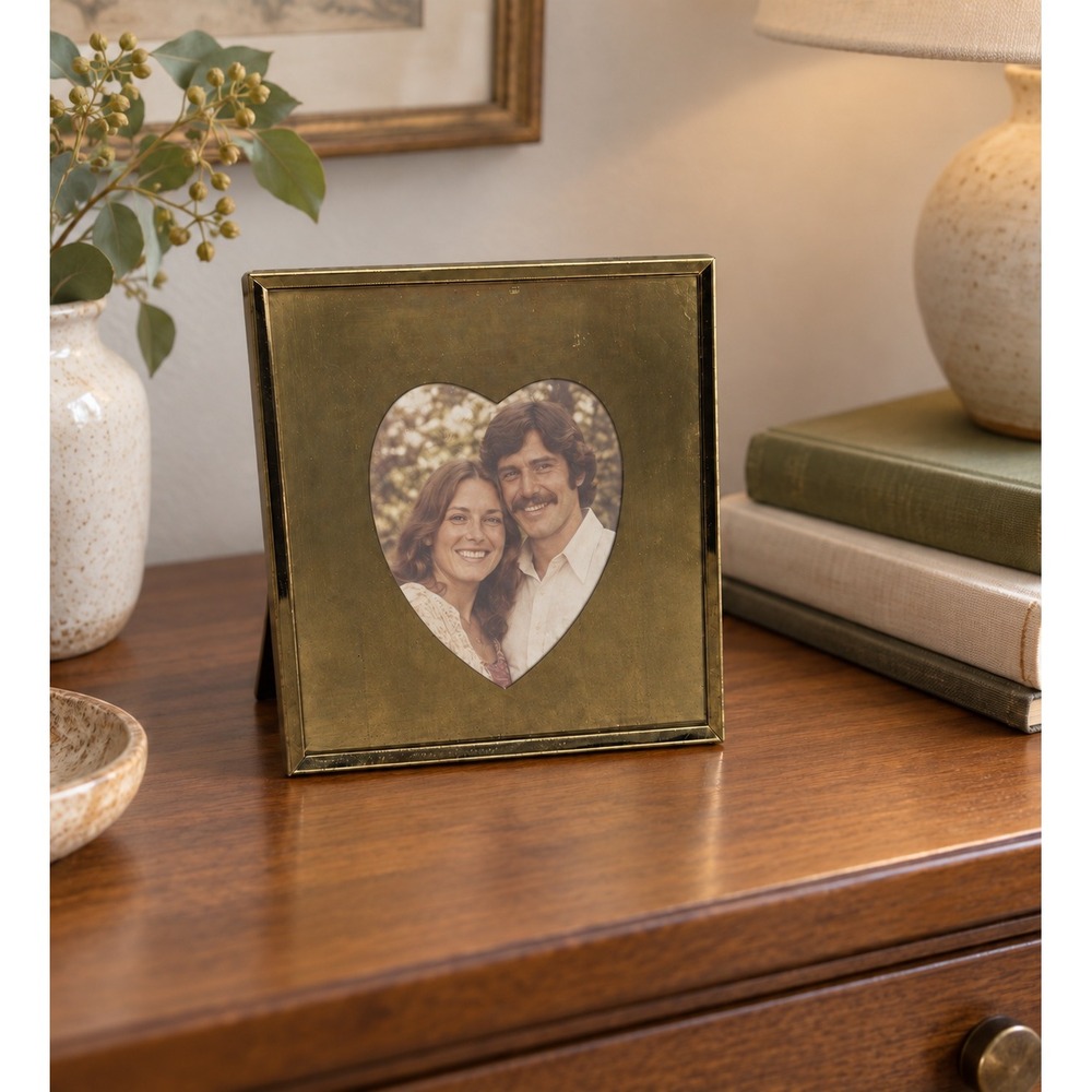 Vintage Brass Tone Heart Picture Frame 4x3.5 Photo Square Tabletop 7x6.25